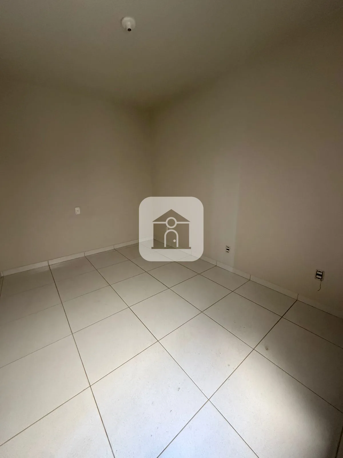 Alugar Casa / Padr&atilde;o em Araguari R$ 1.300,00 - Foto 5
