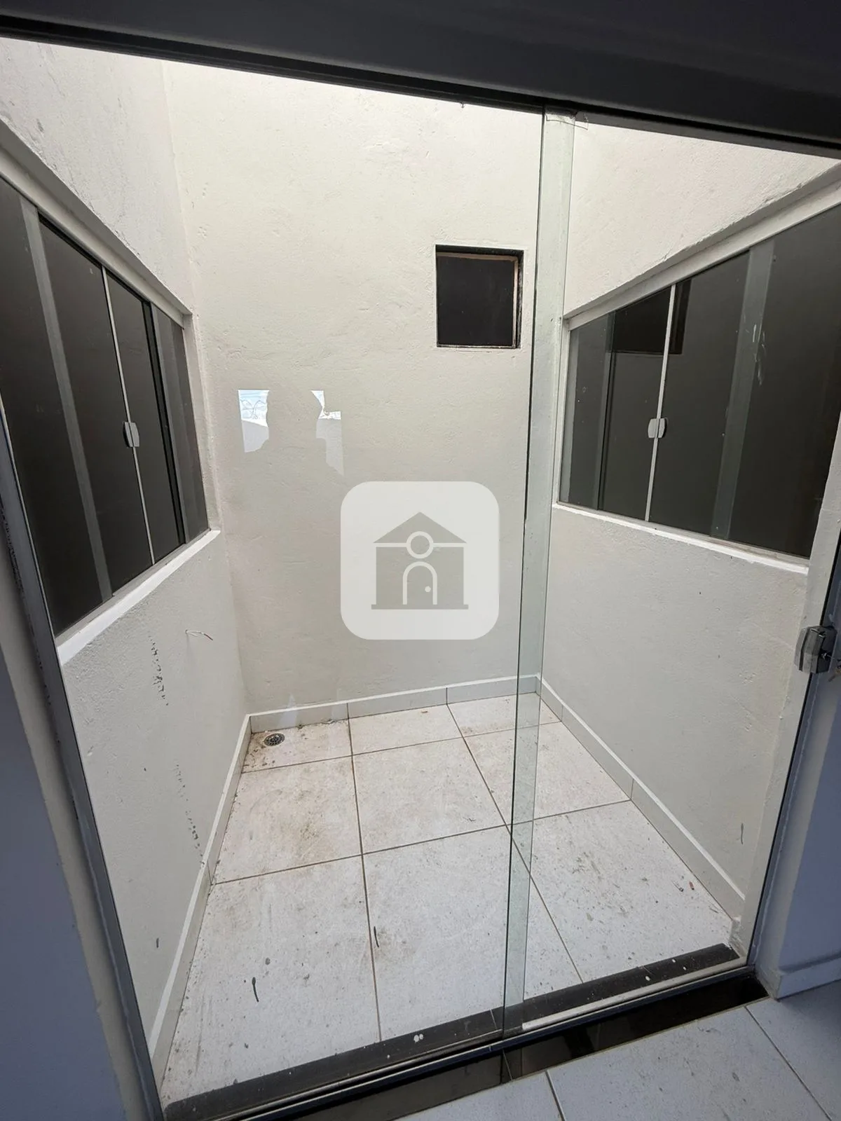 Alugar Casa / Padr&atilde;o em Araguari R$ 1.300,00 - Foto 6