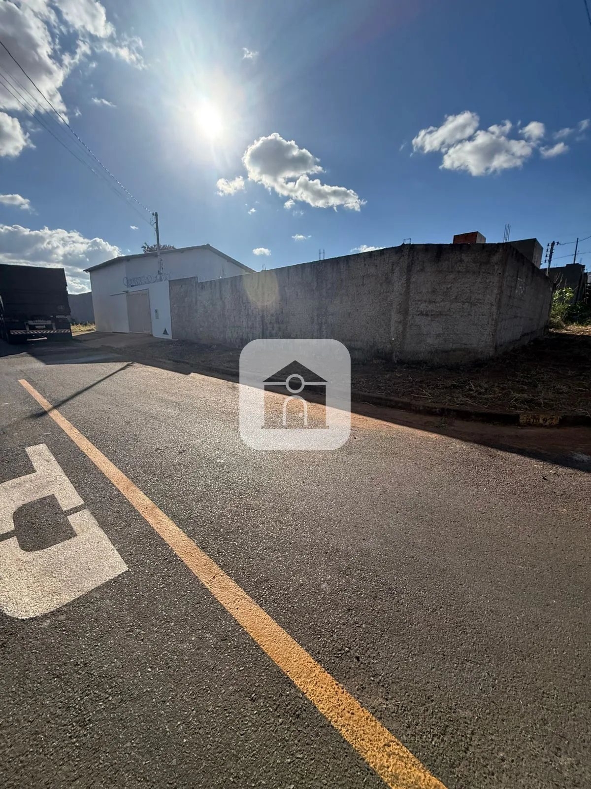 Alugar Casa / Padr&atilde;o em Araguari R$ 1.300,00 - Foto 16