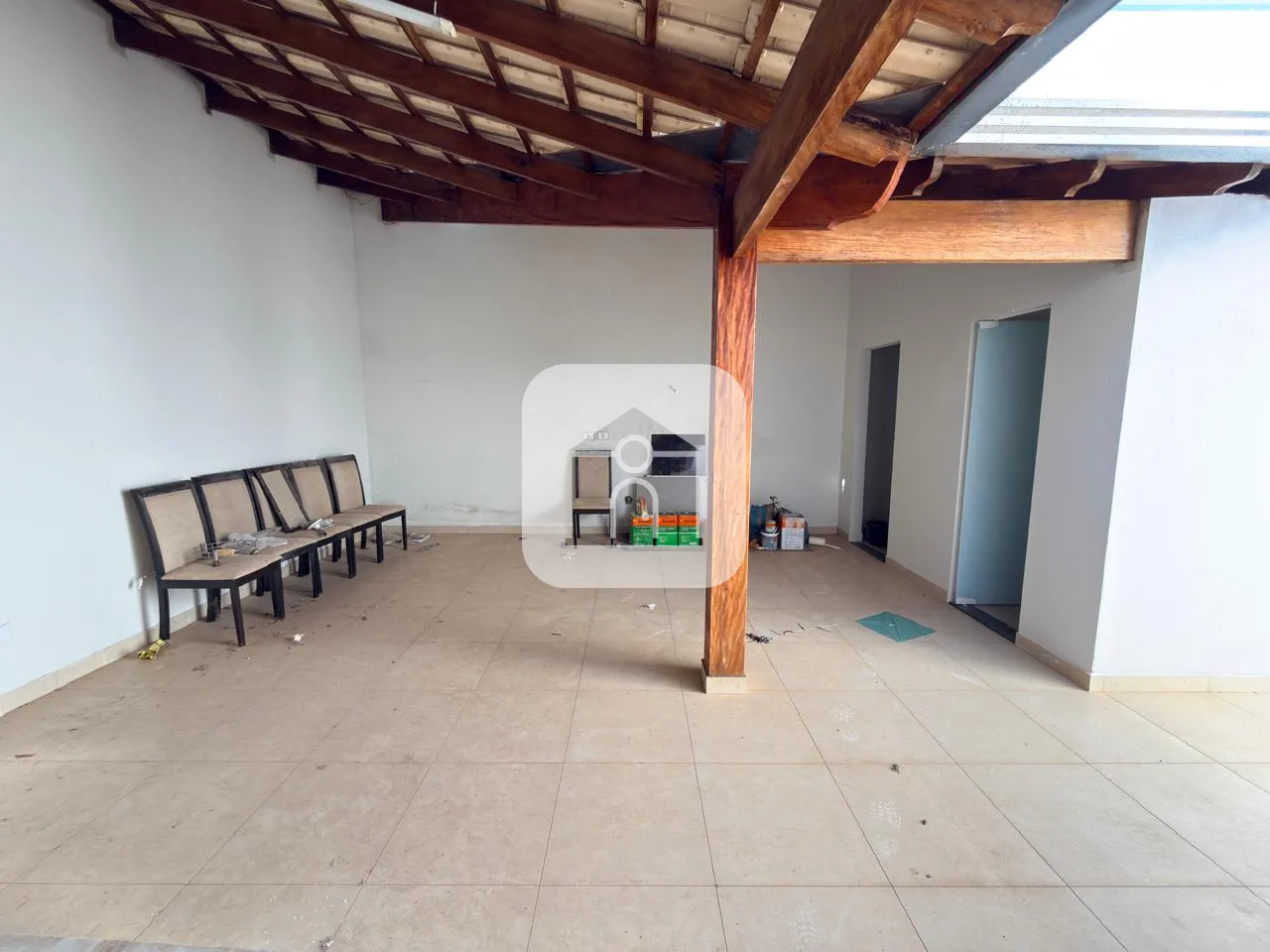 Alugar Casa / Padr&atilde;o em Uberl&acirc;ndia R$ 1.700,00 - Foto 2