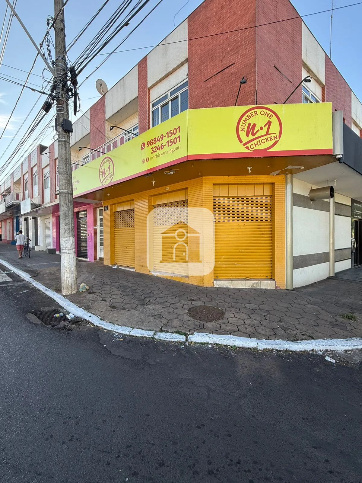 Alugar Comercial / C&ocirc;modo em Araguari R$ 2.000,00 - Foto 1