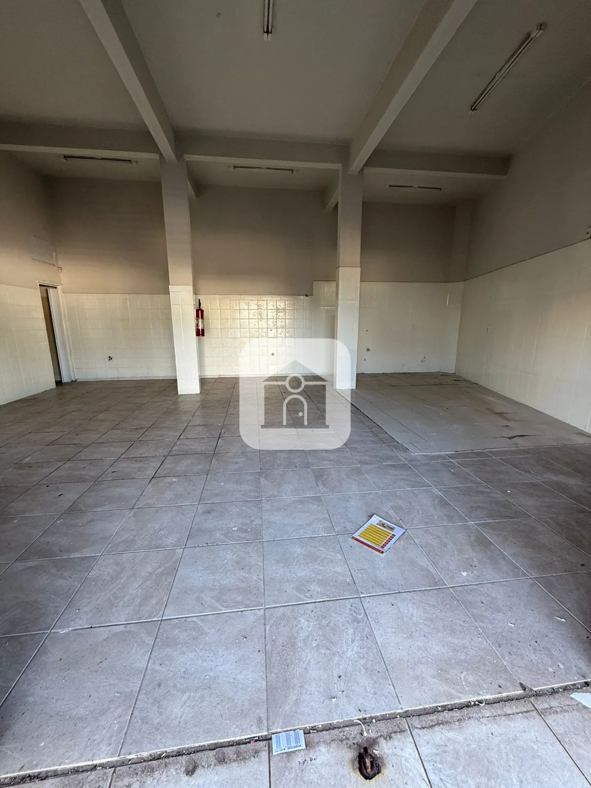 Alugar Comercial / C&ocirc;modo em Araguari R$ 2.000,00 - Foto 4