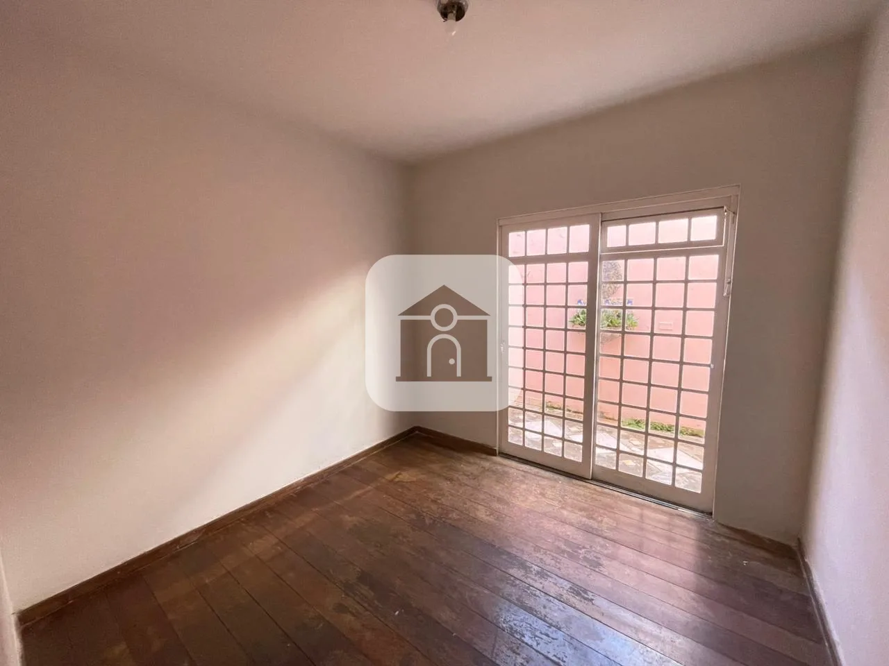 Alugar Casa / Padr&atilde;o em Uberl&acirc;ndia R$ 2.700,00 - Foto 4