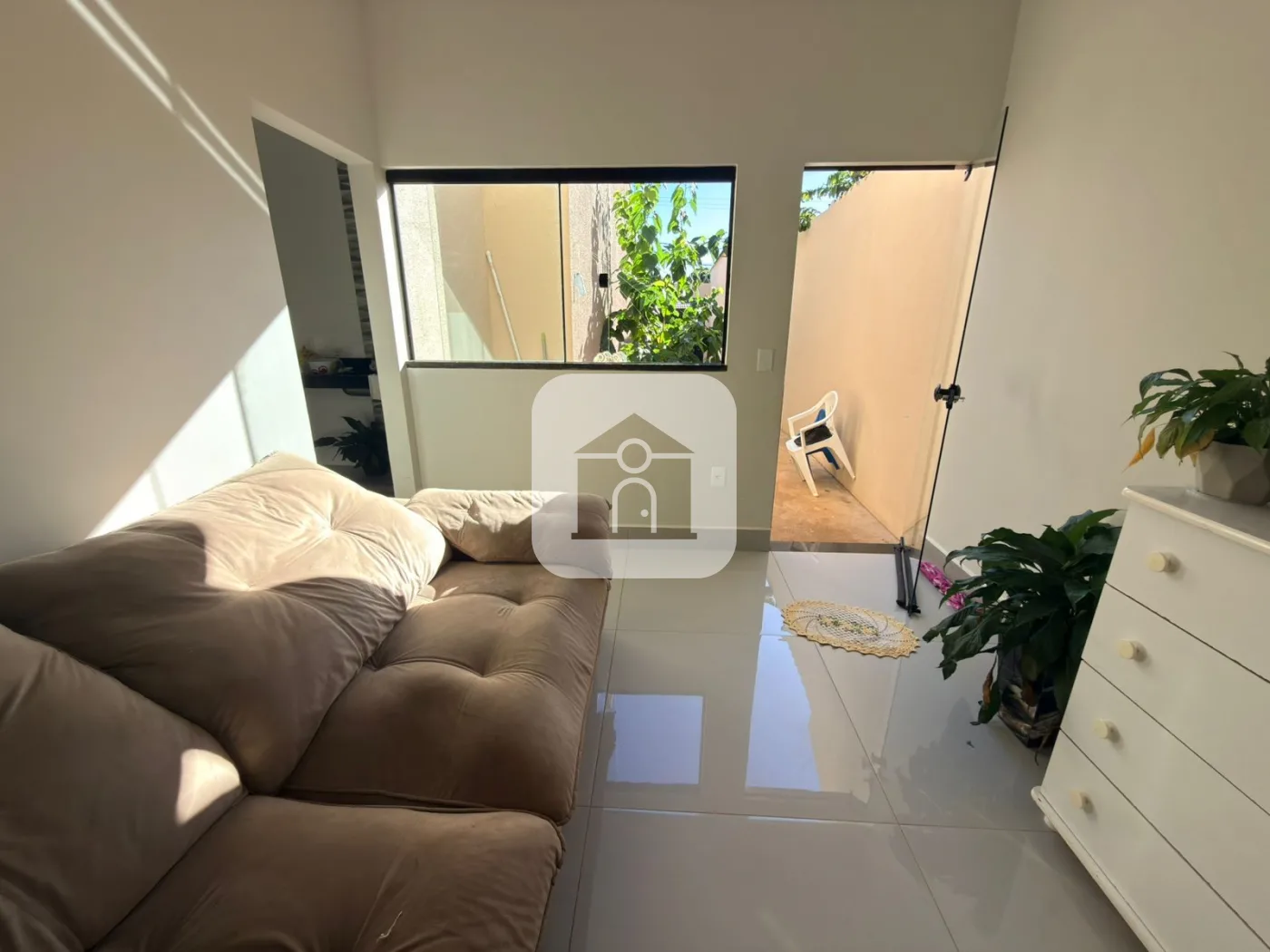 Alugar Casa / Padr&atilde;o em Uberl&acirc;ndia R$ 1.700,00 - Foto 2