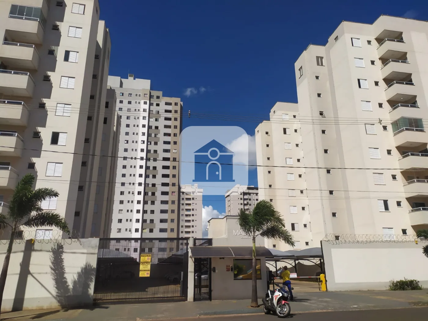 Alugar Apartamento / Padr&atilde;o em Uberl&acirc;ndia R$ 1.600,00 - Foto 1
