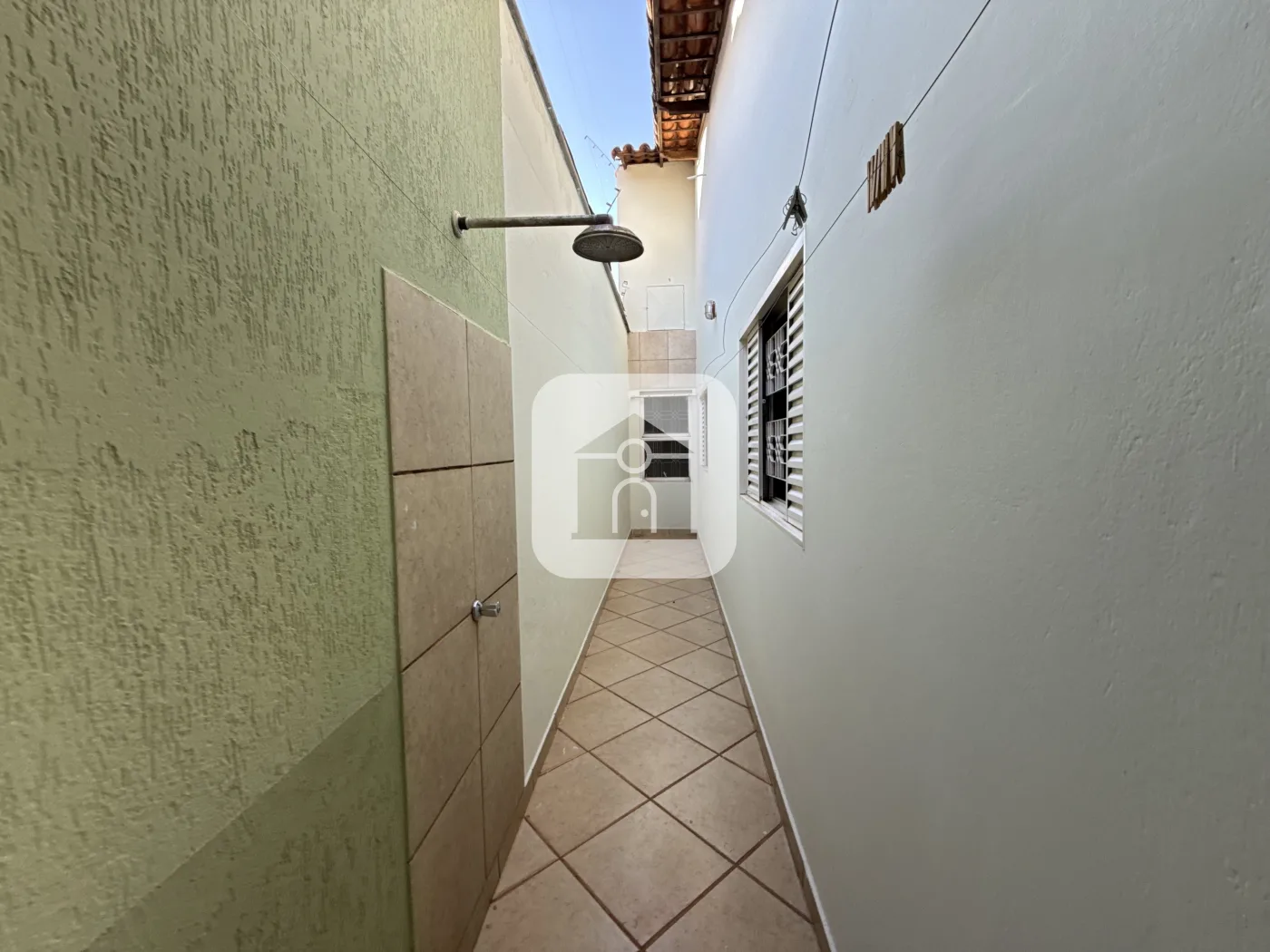 Alugar Casa / Padr&atilde;o em Uberl&acirc;ndia R$ 3.000,00 - Foto 17