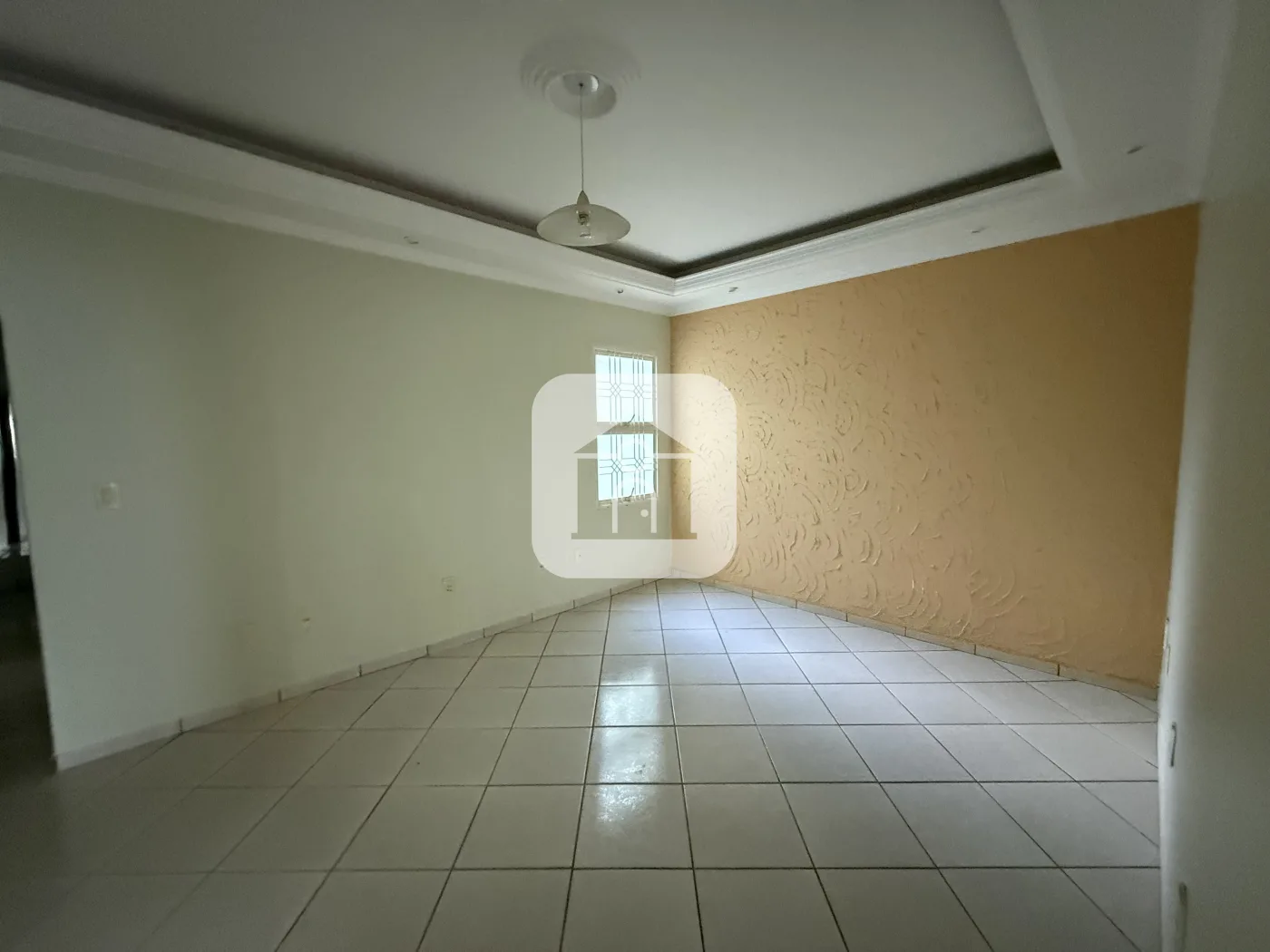 Alugar Casa / Padr&atilde;o em Uberl&acirc;ndia R$ 3.000,00 - Foto 4