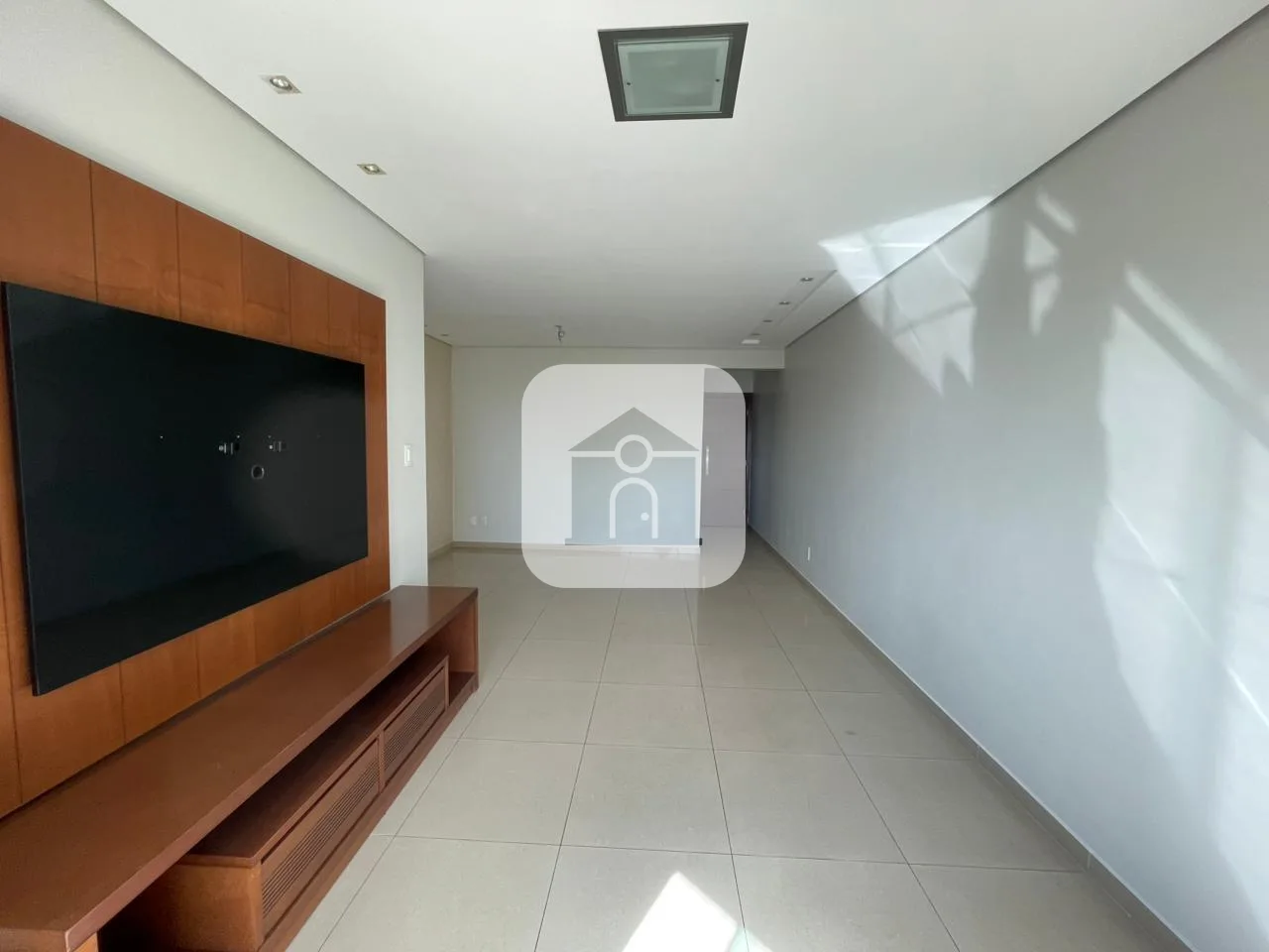 Alugar Apartamento / Padr&atilde;o em Uberl&acirc;ndia R$ 3.000,00 - Foto 2