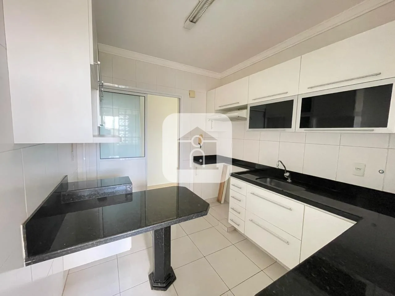 Alugar Apartamento / Padr&atilde;o em Uberl&acirc;ndia R$ 3.000,00 - Foto 4
