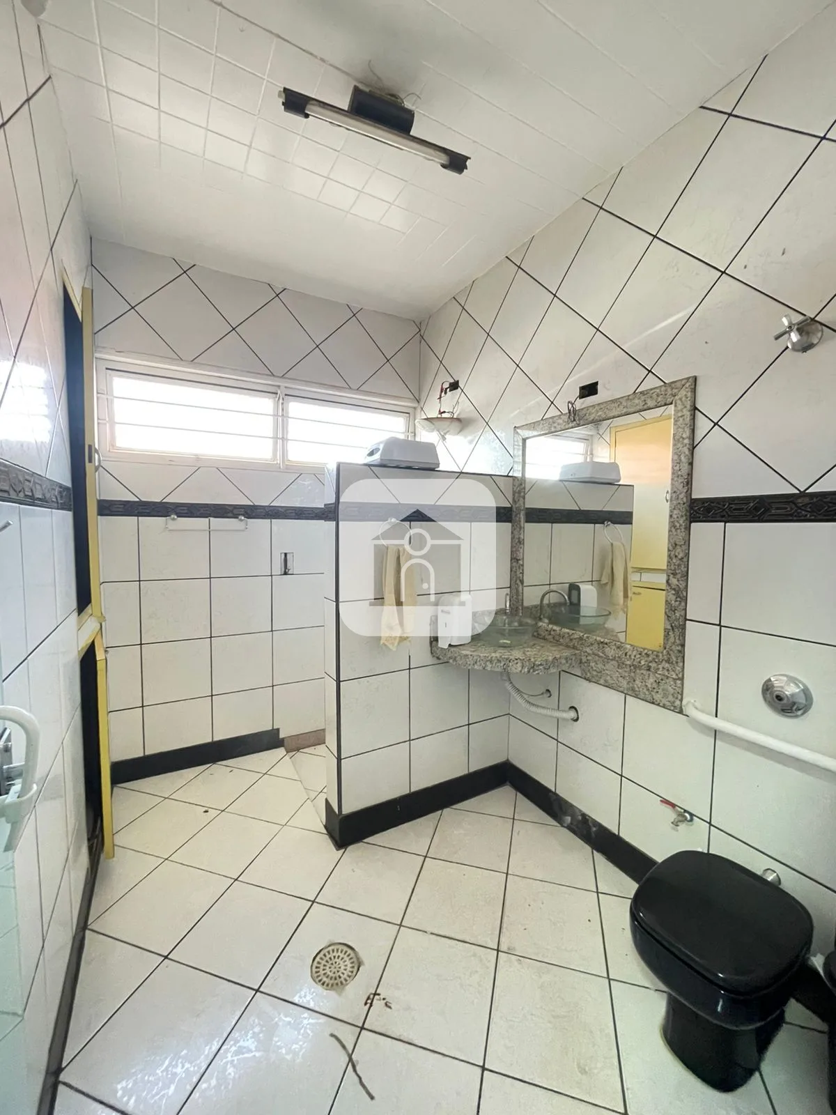 Alugar Comercial / Casa Comercial em Uberl&acirc;ndia R$ 4.500,00 - Foto 11