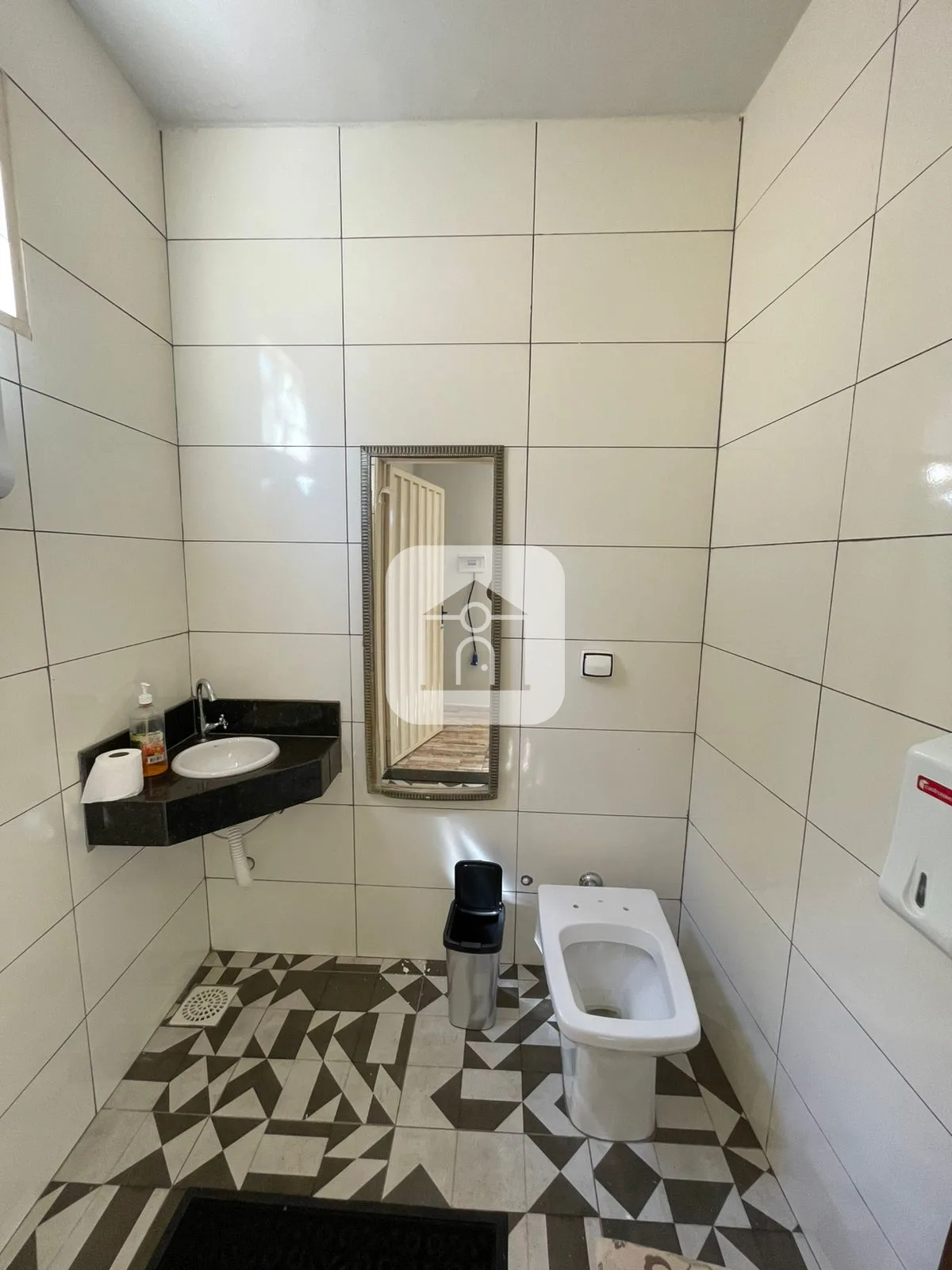 Alugar Comercial / Galp&atilde;o em Uberl&acirc;ndia R$ 3.000,00 - Foto 5
