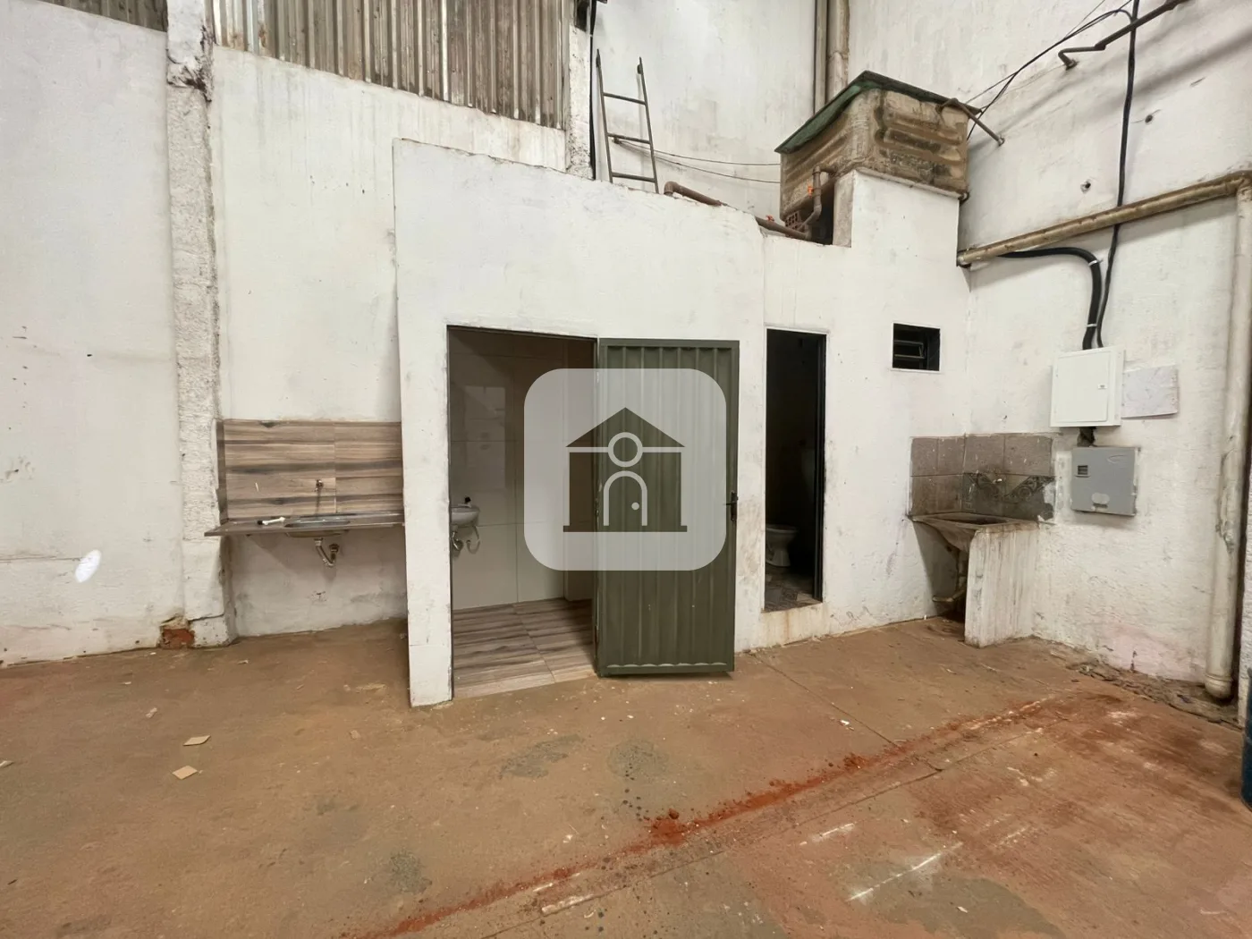 Alugar Comercial / Galp&atilde;o em Uberl&acirc;ndia R$ 7.000,00 - Foto 1