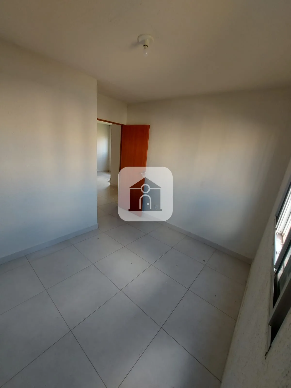 Alugar Apartamento / Padr&atilde;o em Uberl&acirc;ndia R$ 870,00 - Foto 1