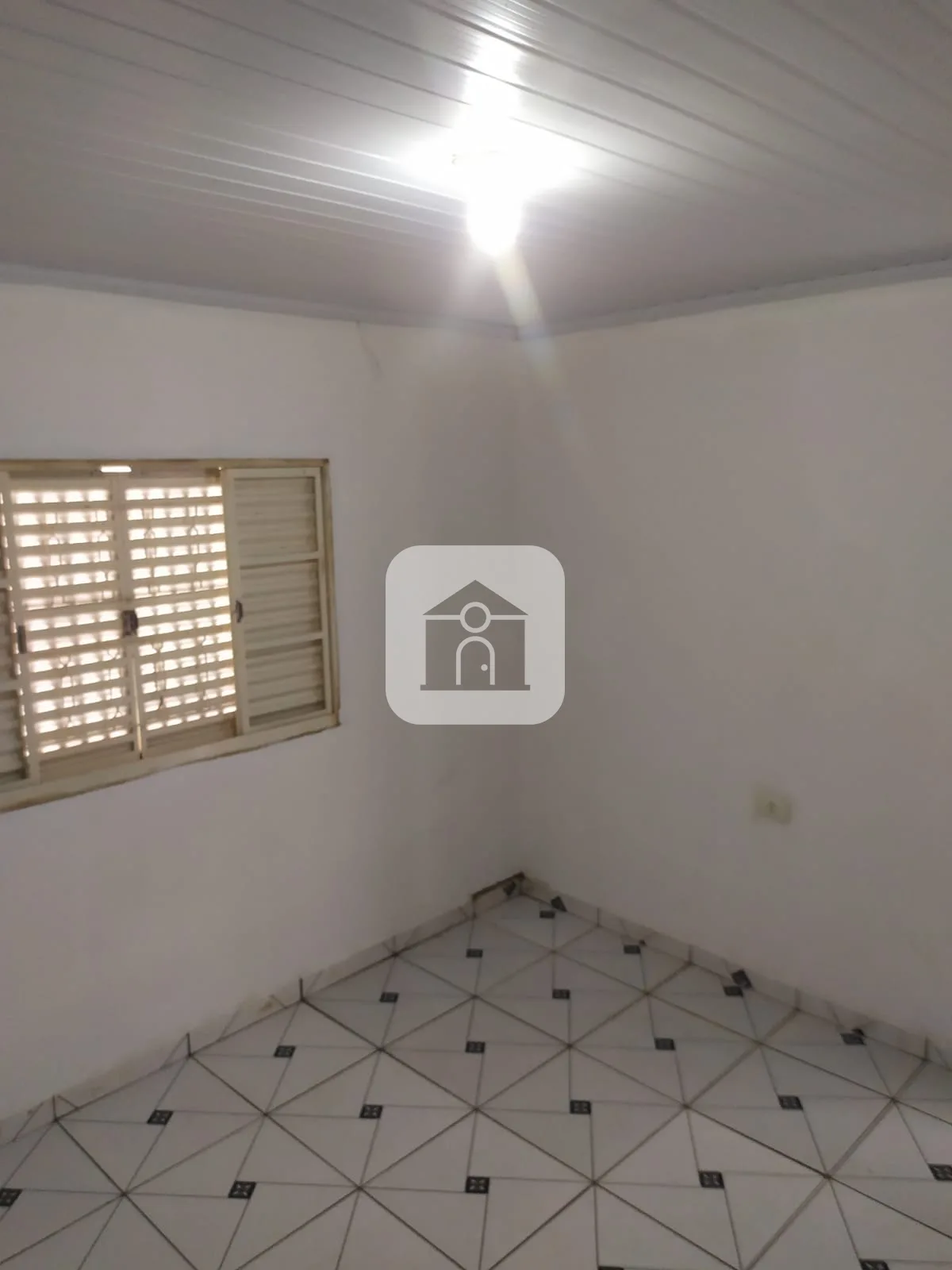Alugar Casa / Padr&atilde;o em Uberl&acirc;ndia R$ 2.000,00 - Foto 9