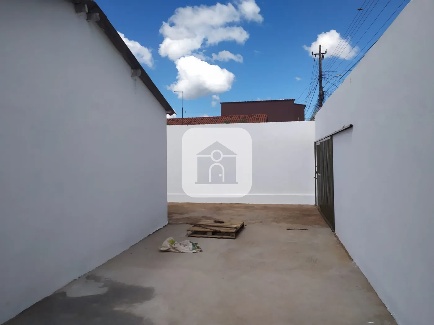 Alugar Casa / Padr&atilde;o em Uberl&acirc;ndia R$ 2.000,00 - Foto 4
