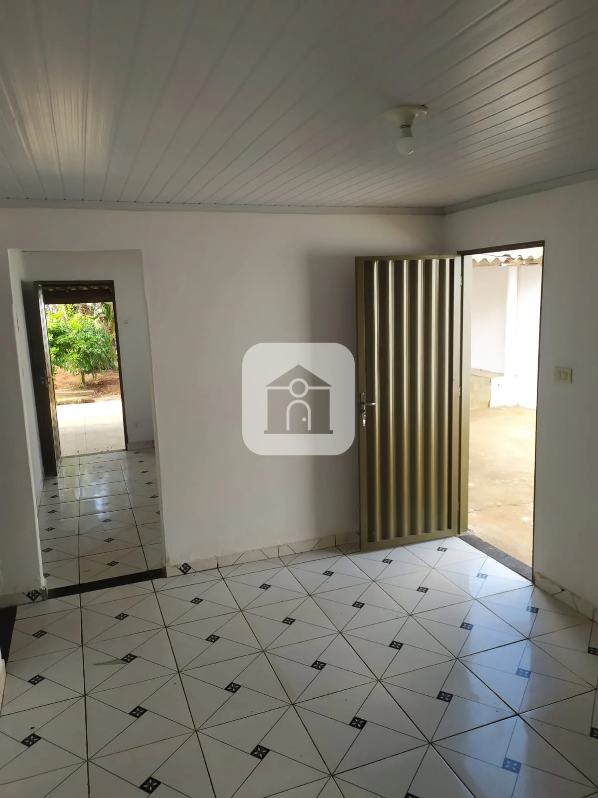 Alugar Casa / Padr&atilde;o em Uberl&acirc;ndia R$ 2.000,00 - Foto 5