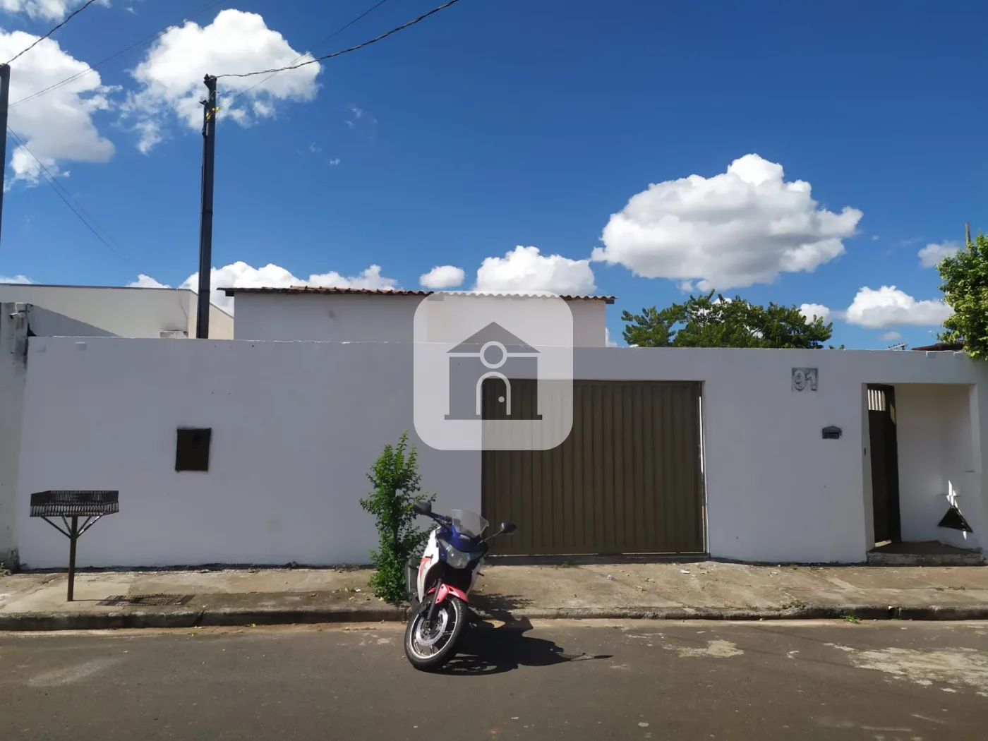 Alugar Casa / Padr&atilde;o em Uberl&acirc;ndia R$ 2.800,00 - Foto 1