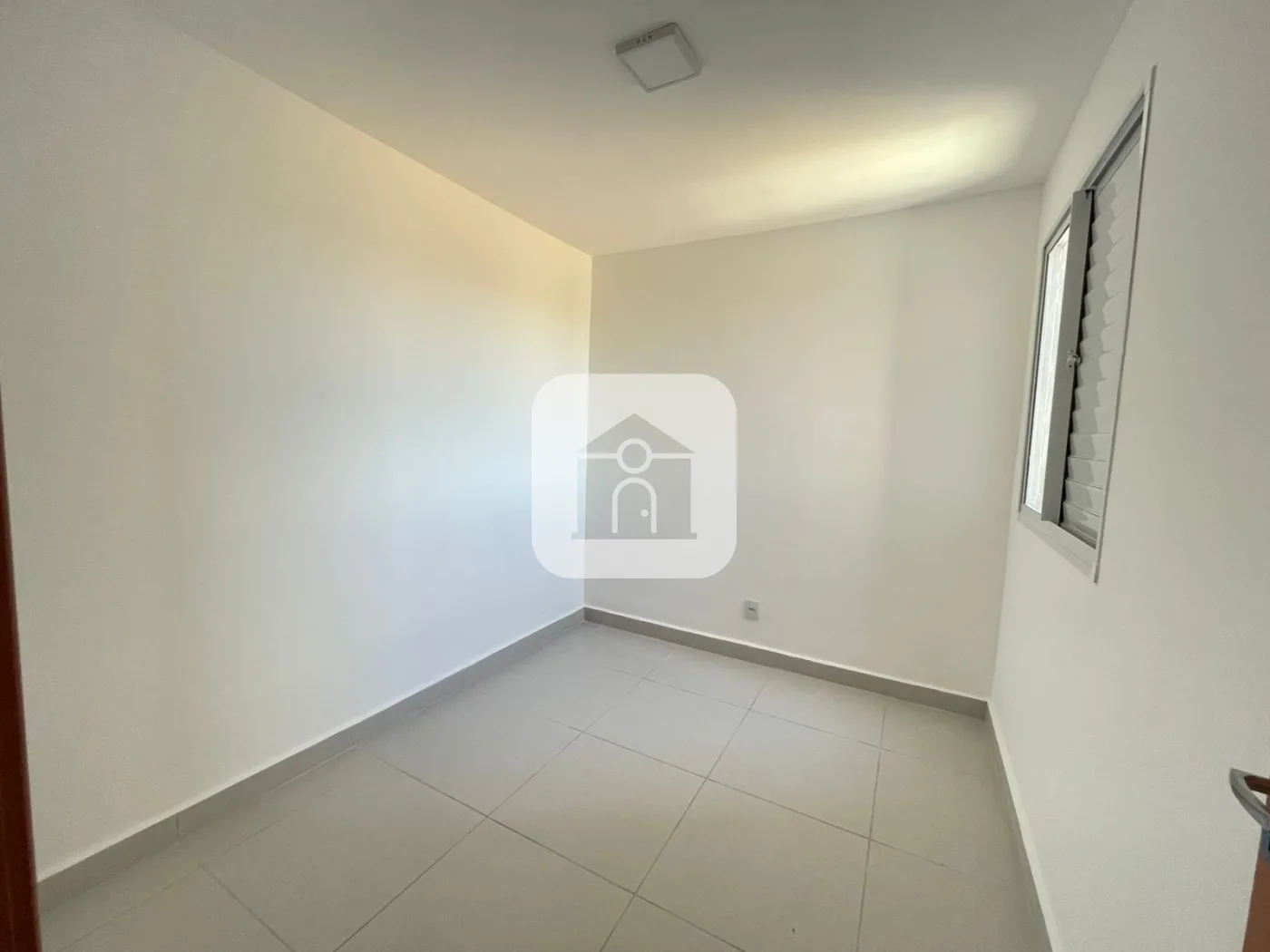 Alugar Apartamento / Padr&atilde;o em Uberl&acirc;ndia R$ 1.500,00 - Foto 6