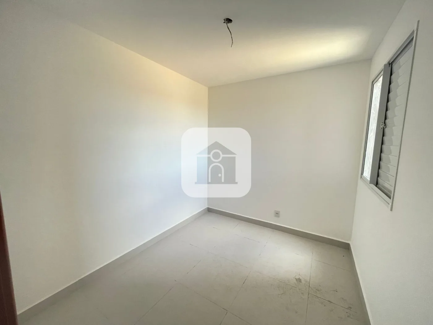 Alugar Apartamento / Padr&atilde;o em Uberl&acirc;ndia R$ 1.500,00 - Foto 3