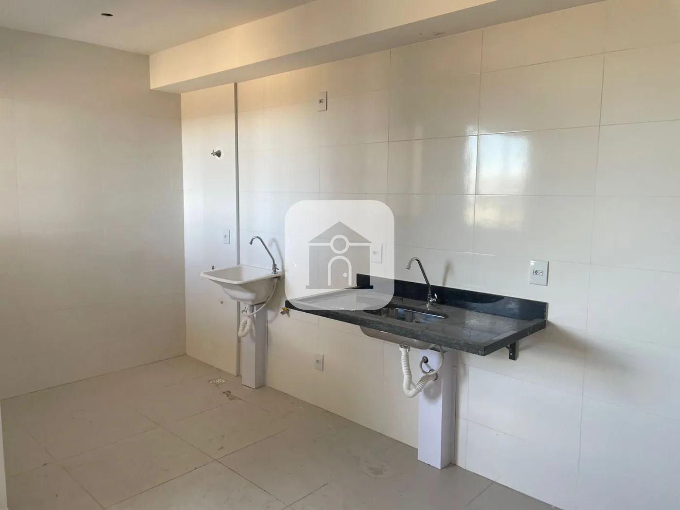 Alugar Apartamento / Padr&atilde;o em Uberl&acirc;ndia R$ 1.500,00 - Foto 2