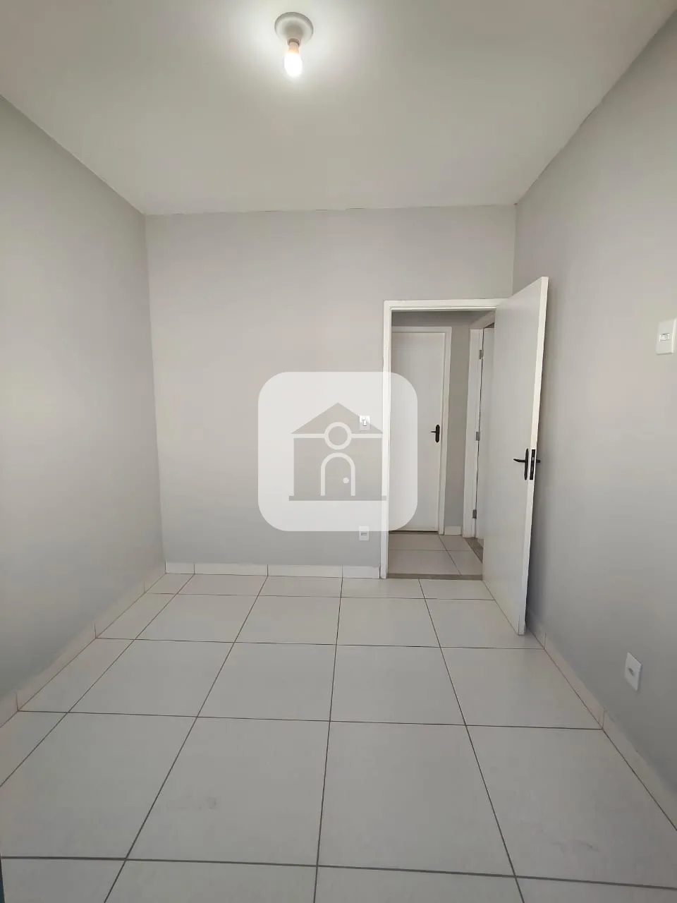 Comprar Casa / Geminada em Uberl&acirc;ndia R$ 395.000,00 - Foto 10