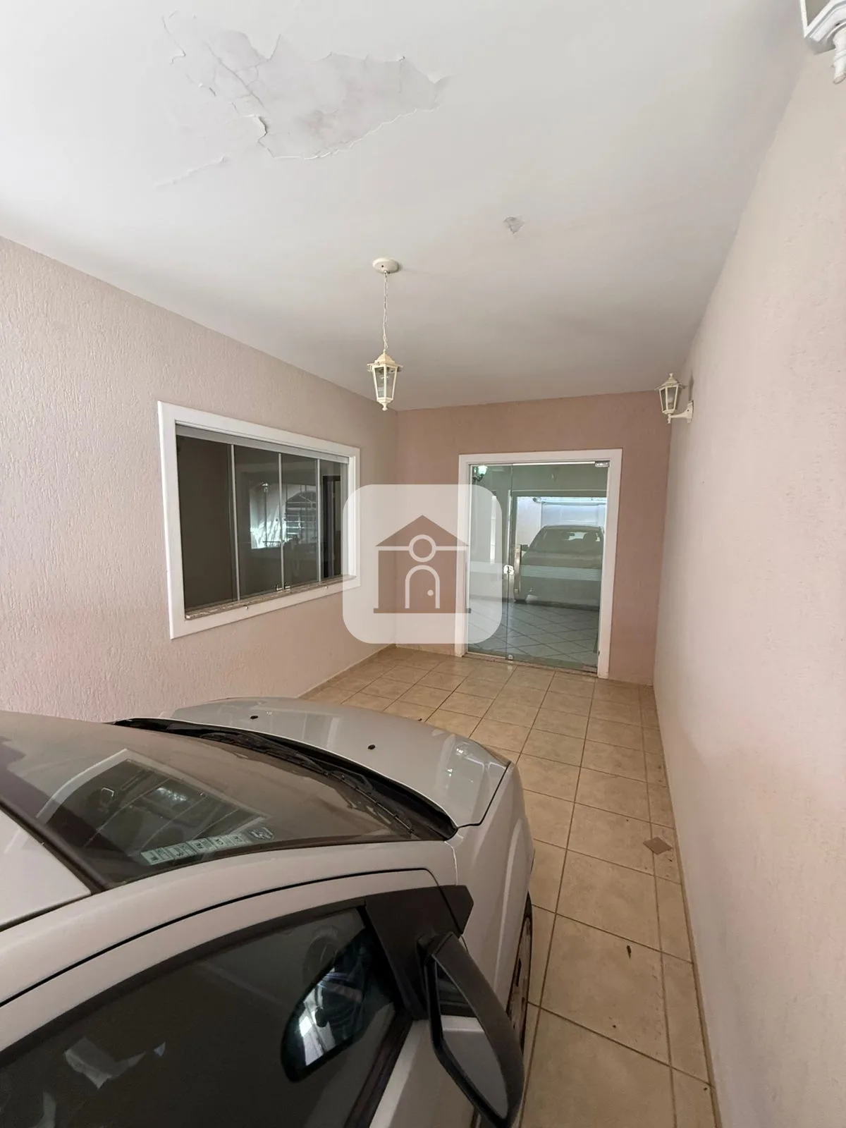 Alugar Casa / Padr&atilde;o em Araguari R$ 4.200,00 - Foto 2