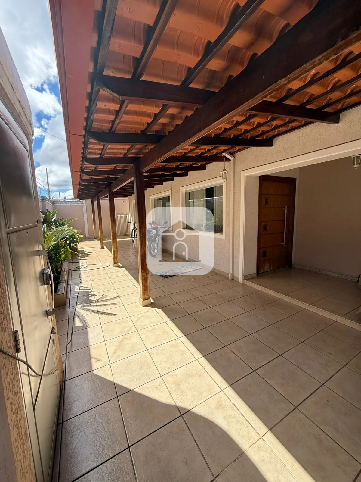 Alugar Casa / Padr&atilde;o em Araguari R$ 4.200,00 - Foto 3