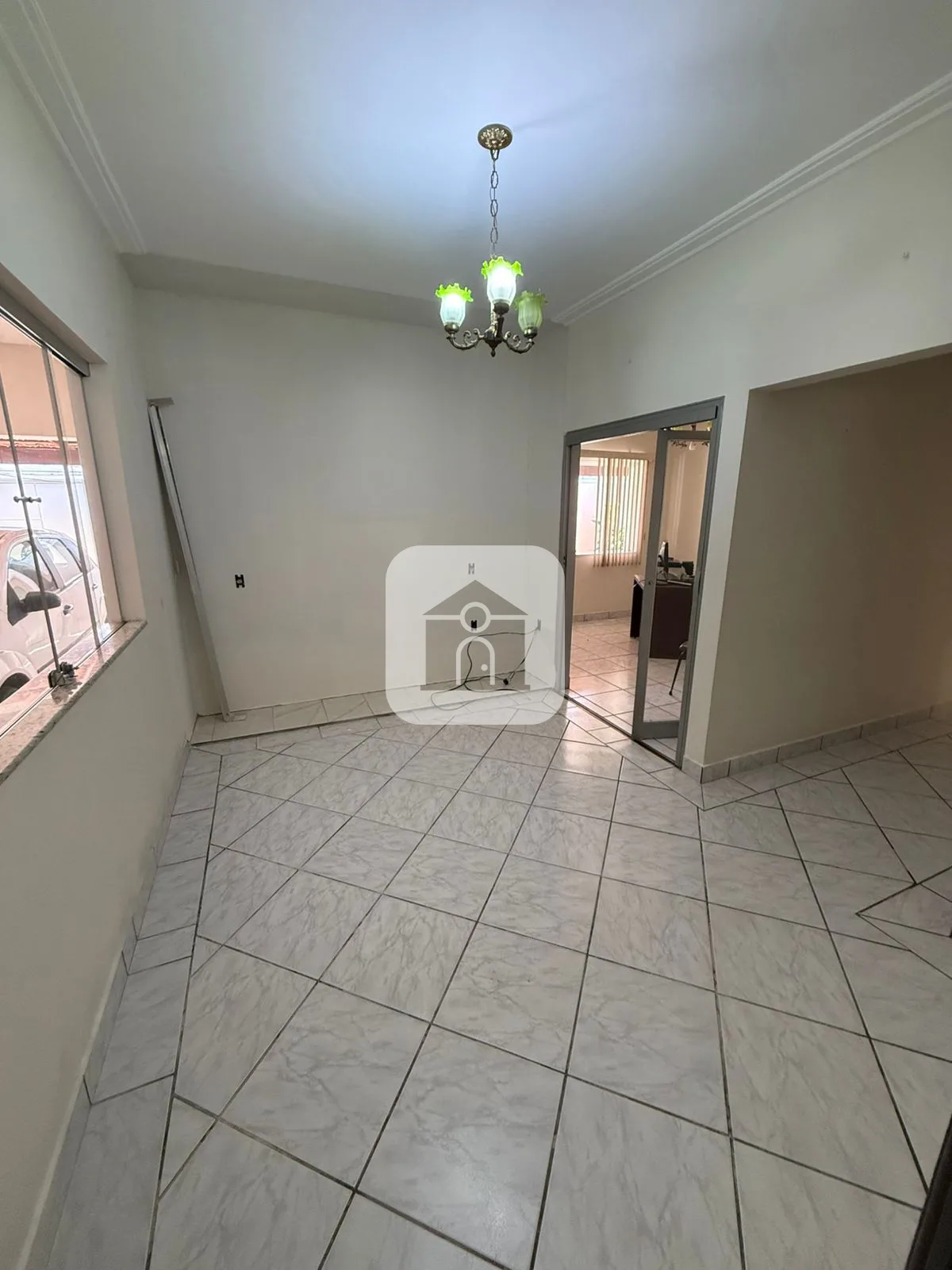 Alugar Casa / Padr&atilde;o em Araguari R$ 4.200,00 - Foto 5