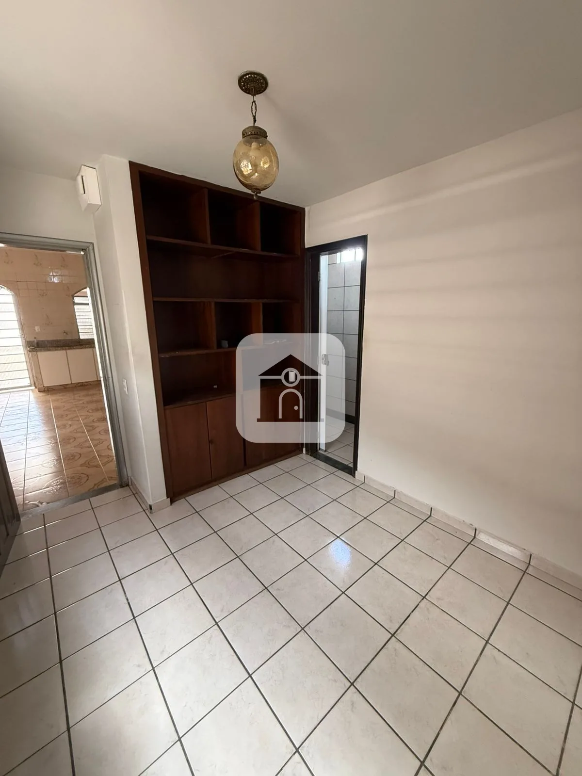 Alugar Casa / Padr&atilde;o em Araguari R$ 4.200,00 - Foto 8