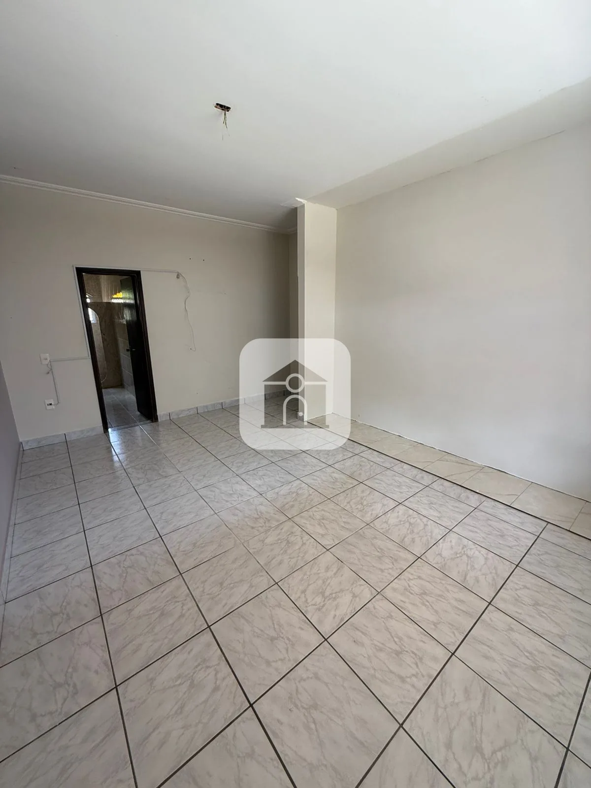 Alugar Casa / Padr&atilde;o em Araguari R$ 4.200,00 - Foto 11