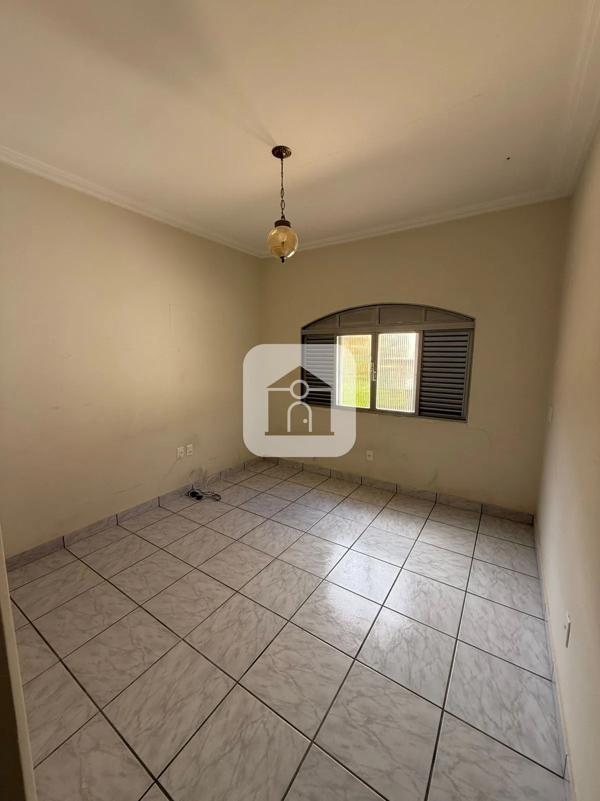 Alugar Casa / Padr&atilde;o em Araguari R$ 4.200,00 - Foto 13