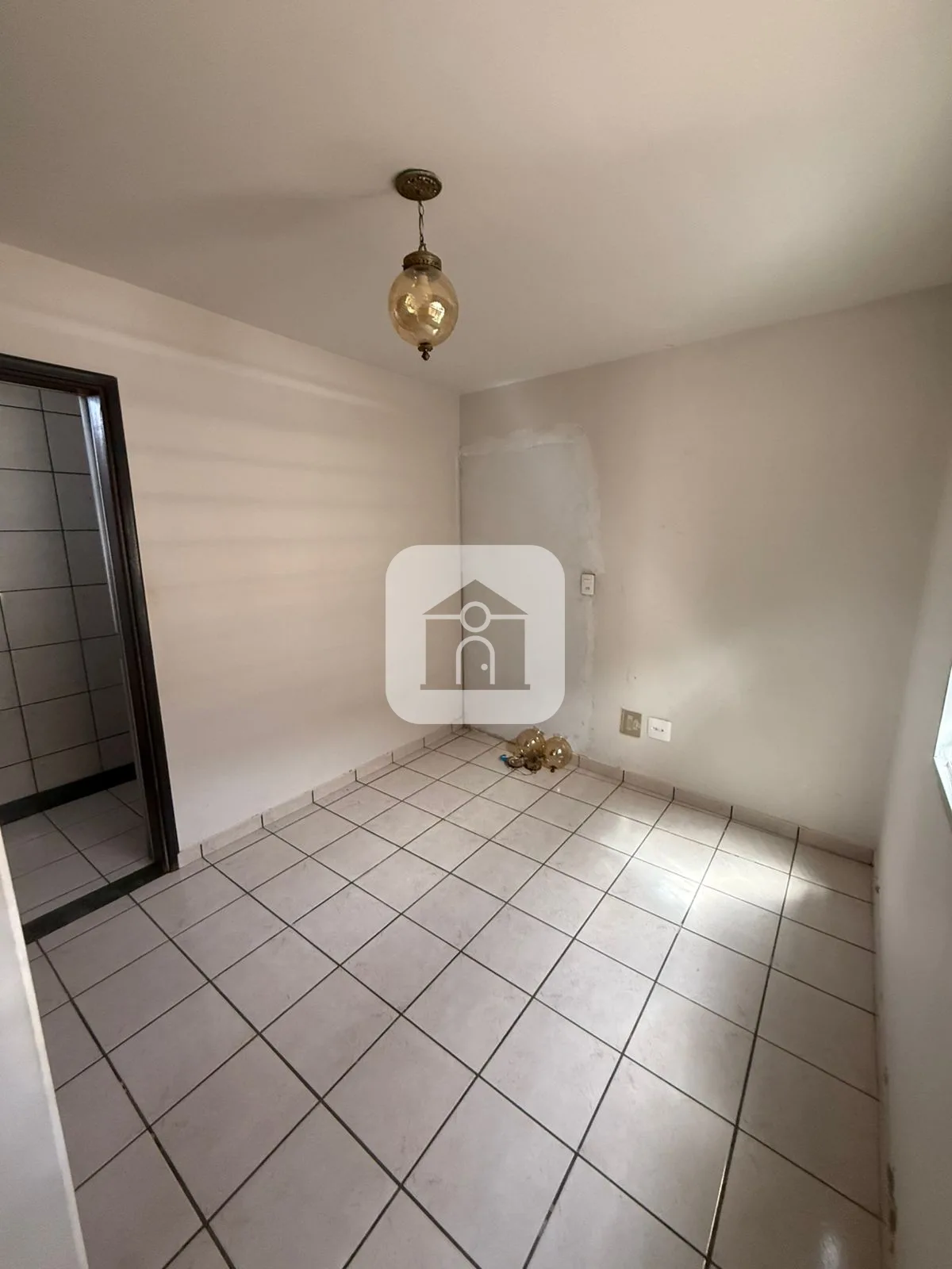 Alugar Casa / Padr&atilde;o em Araguari R$ 4.200,00 - Foto 14