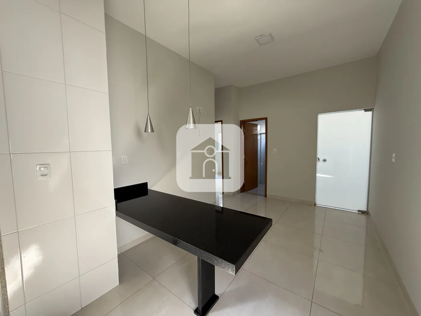 Alugar Casa / Padr&atilde;o em Uberl&acirc;ndia R$ 2.300,00 - Foto 6