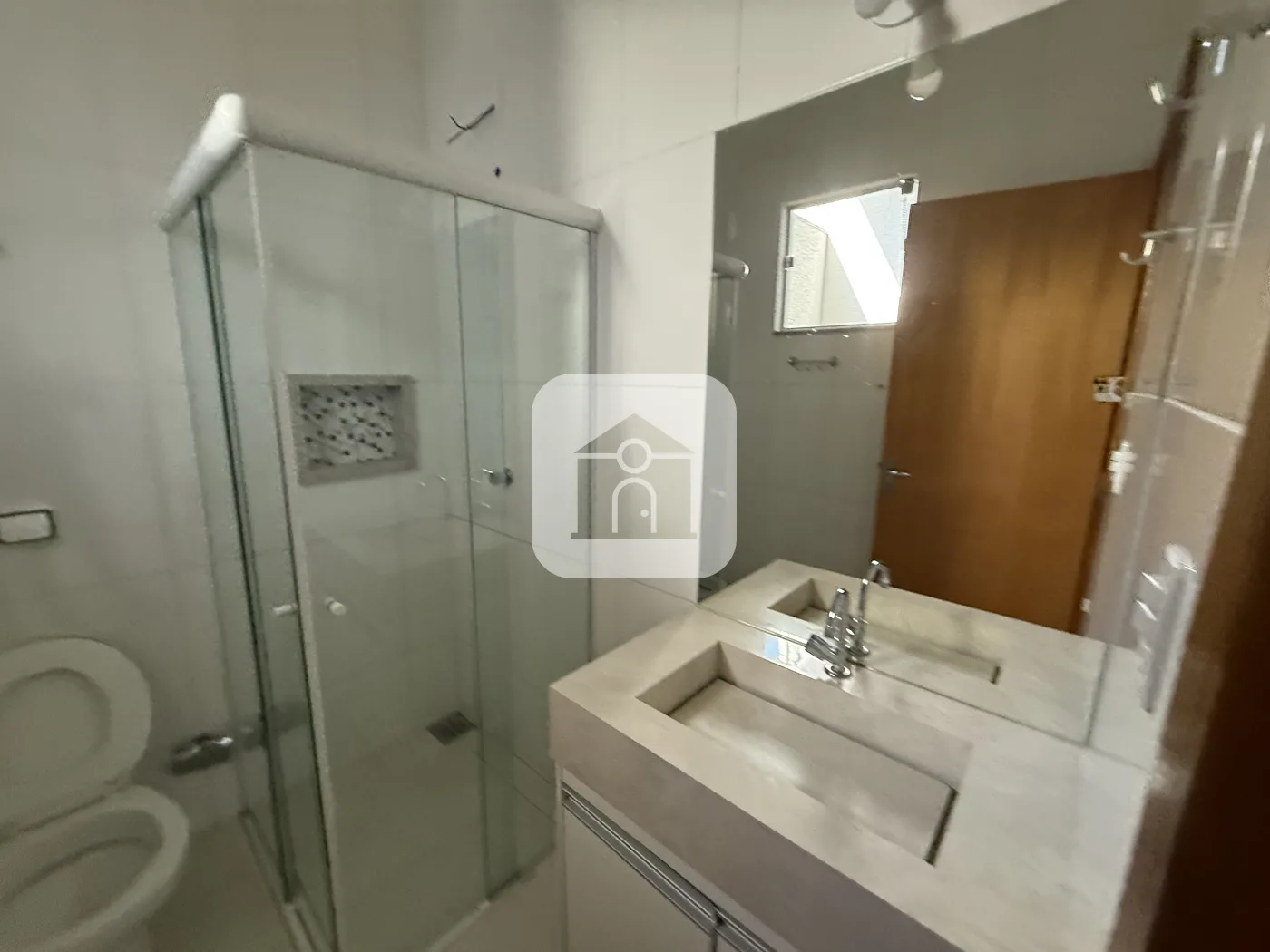 Alugar Casa / Padr&atilde;o em Uberl&acirc;ndia R$ 2.300,00 - Foto 14
