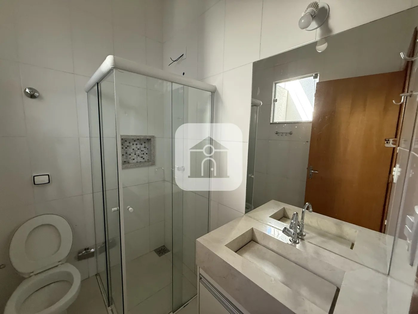 Alugar Casa / Padr&atilde;o em Uberl&acirc;ndia R$ 2.300,00 - Foto 15