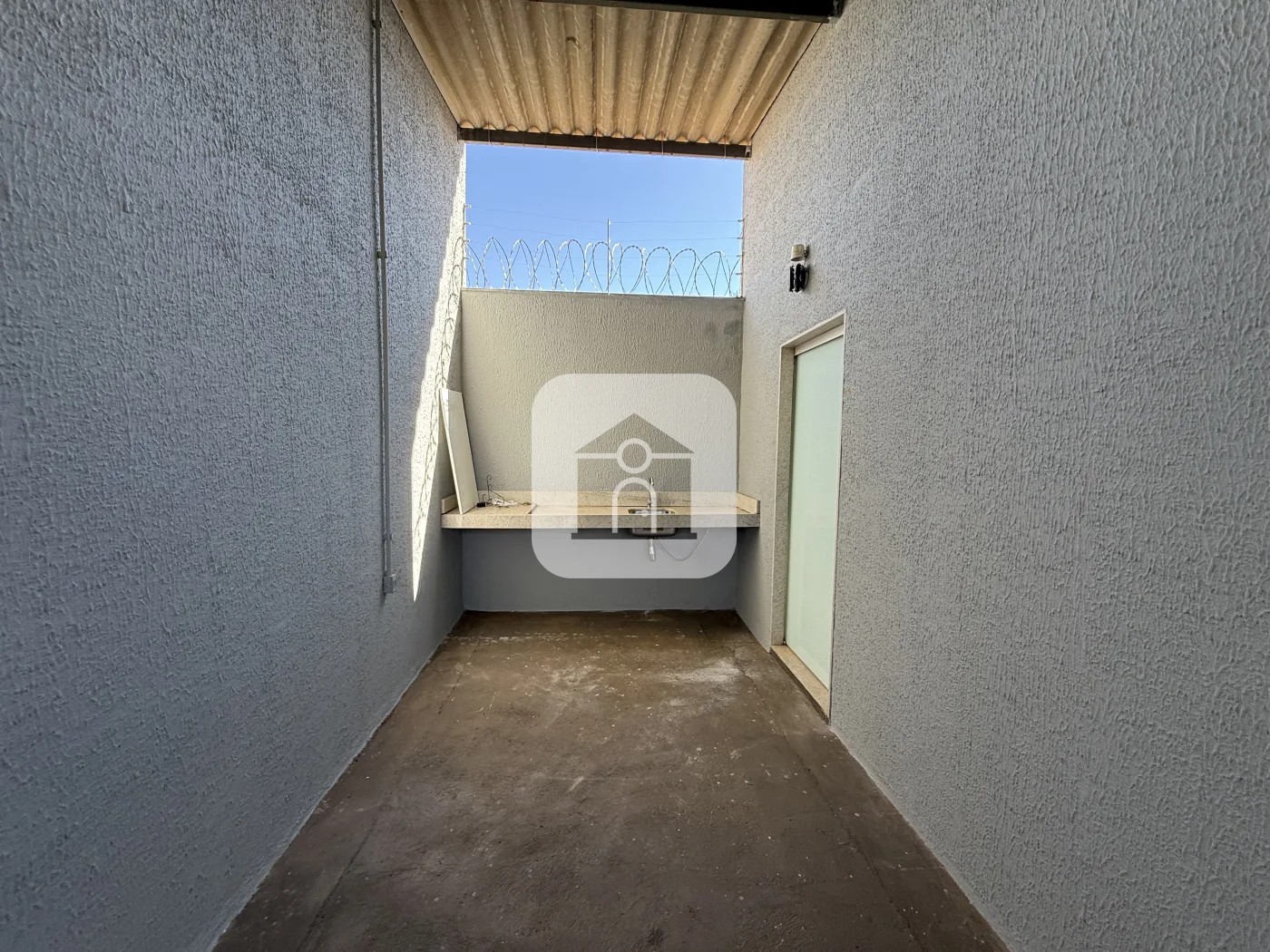 Alugar Casa / Padr&atilde;o em Uberl&acirc;ndia R$ 2.300,00 - Foto 4