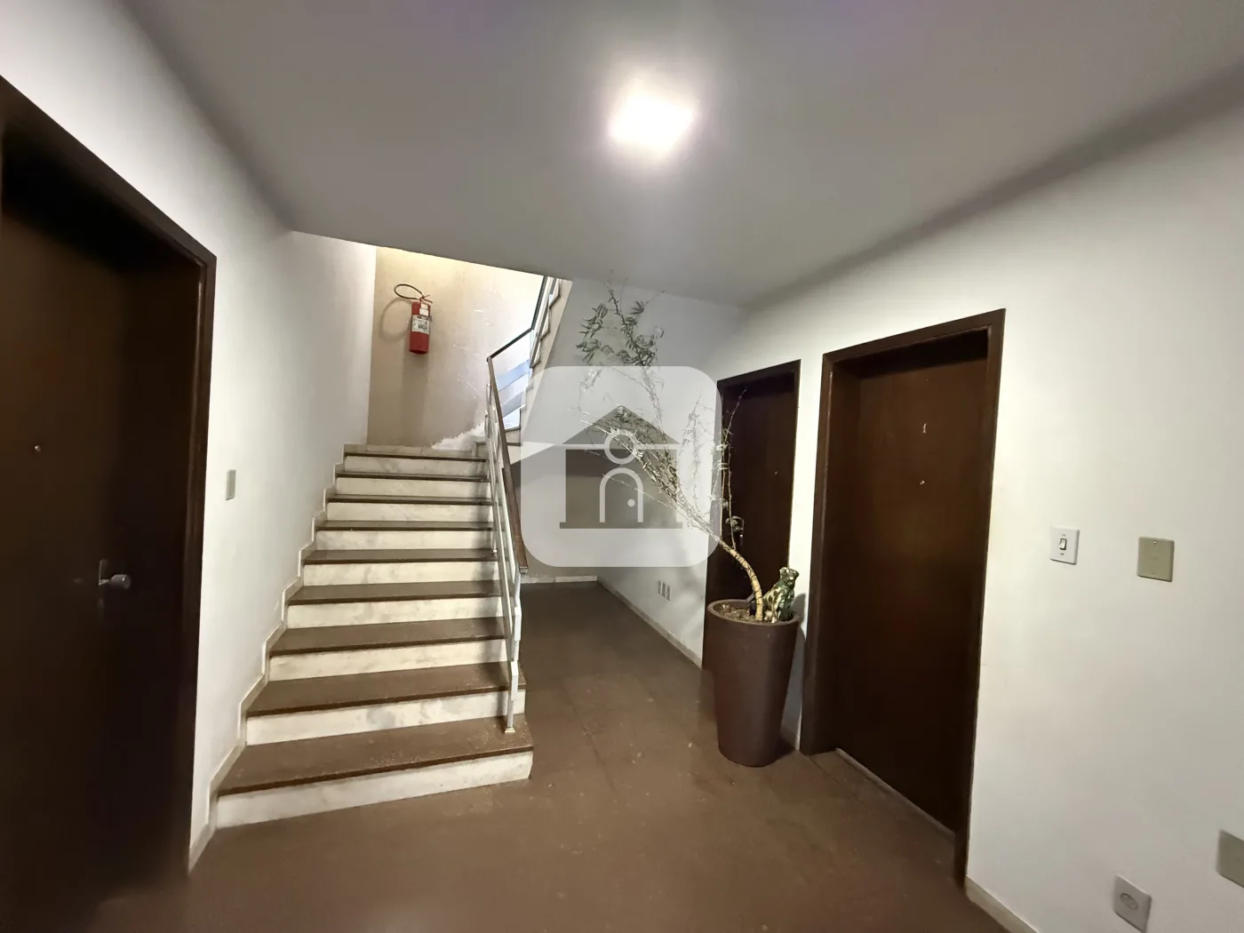 Alugar Apartamento / Padr&atilde;o em Uberl&acirc;ndia R$ 1.800,00 - Foto 1