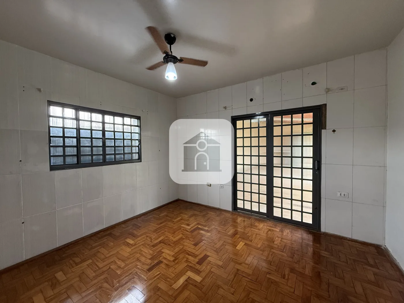 Alugar Casa / Padr&atilde;o em Uberl&acirc;ndia R$ 2.500,00 - Foto 1