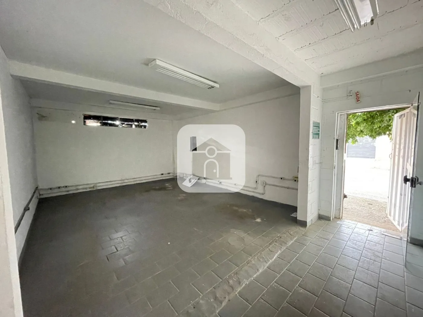Alugar Comercial / Galp&atilde;o em Uberl&acirc;ndia R$ 7.900,00 - Foto 3