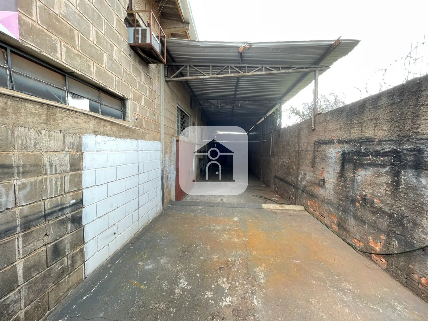 Alugar Comercial / Galp&atilde;o em Uberl&acirc;ndia R$ 7.900,00 - Foto 11