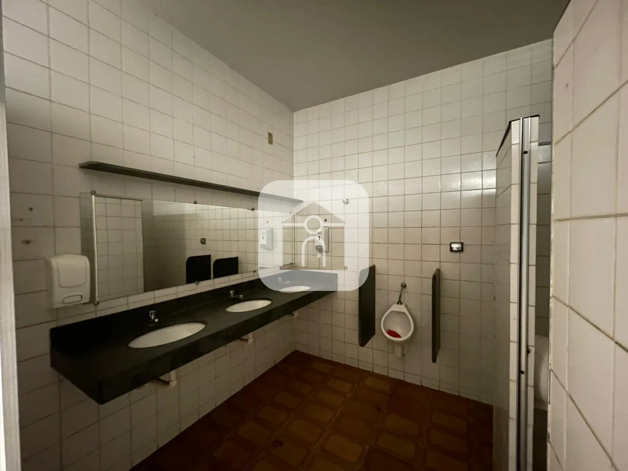 Alugar Comercial / Galp&atilde;o em Uberl&acirc;ndia R$ 4.500,00 - Foto 16