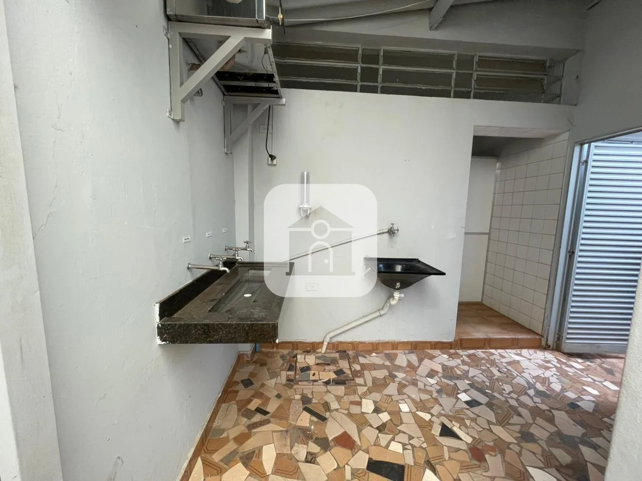 Alugar Comercial / Galp&atilde;o em Uberl&acirc;ndia R$ 4.500,00 - Foto 13