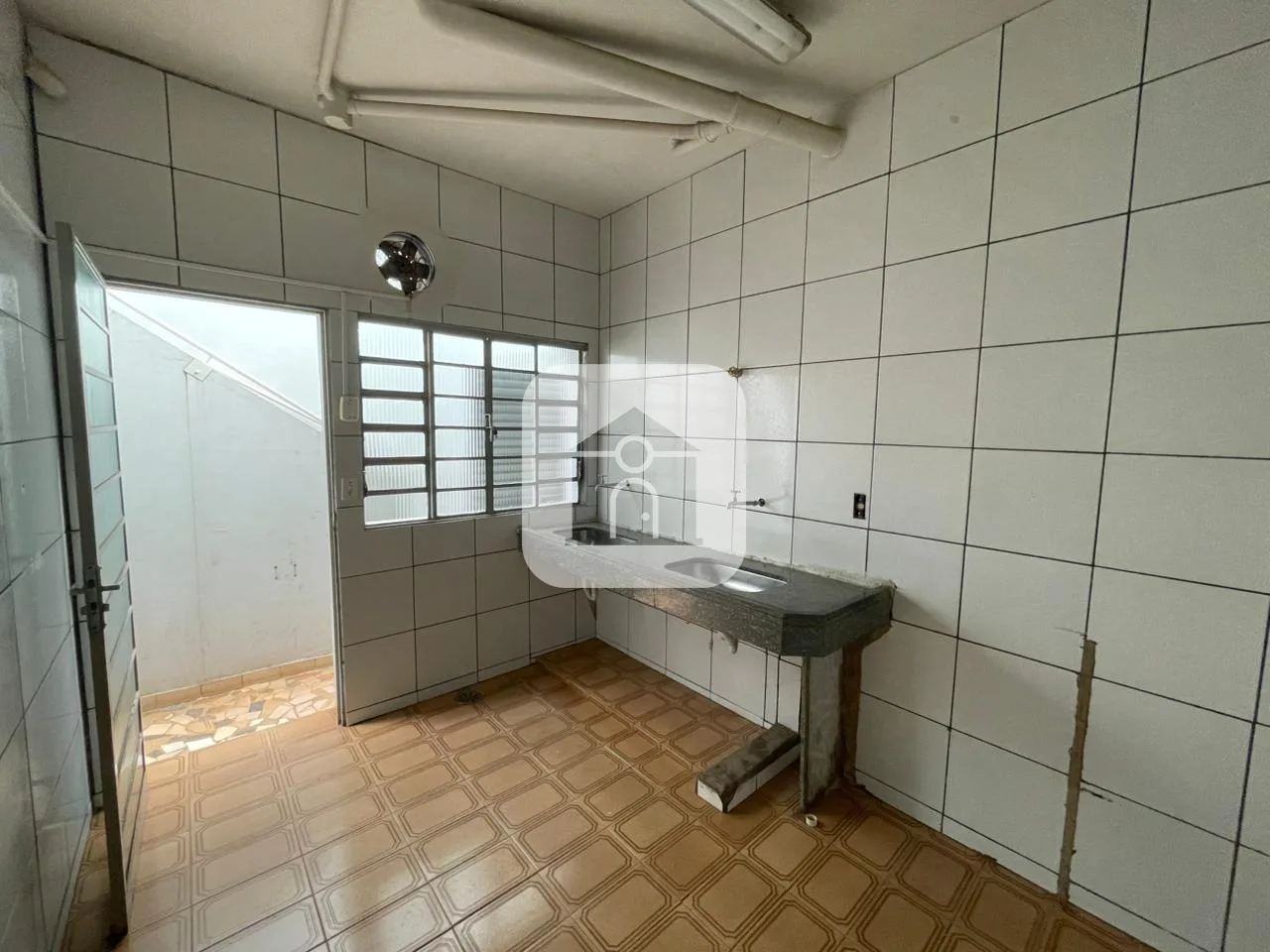 Alugar Comercial / Galp&atilde;o em Uberl&acirc;ndia R$ 4.500,00 - Foto 15