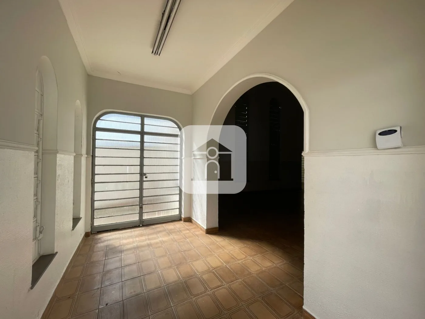 Alugar Comercial / Galp&atilde;o em Uberl&acirc;ndia R$ 4.500,00 - Foto 3