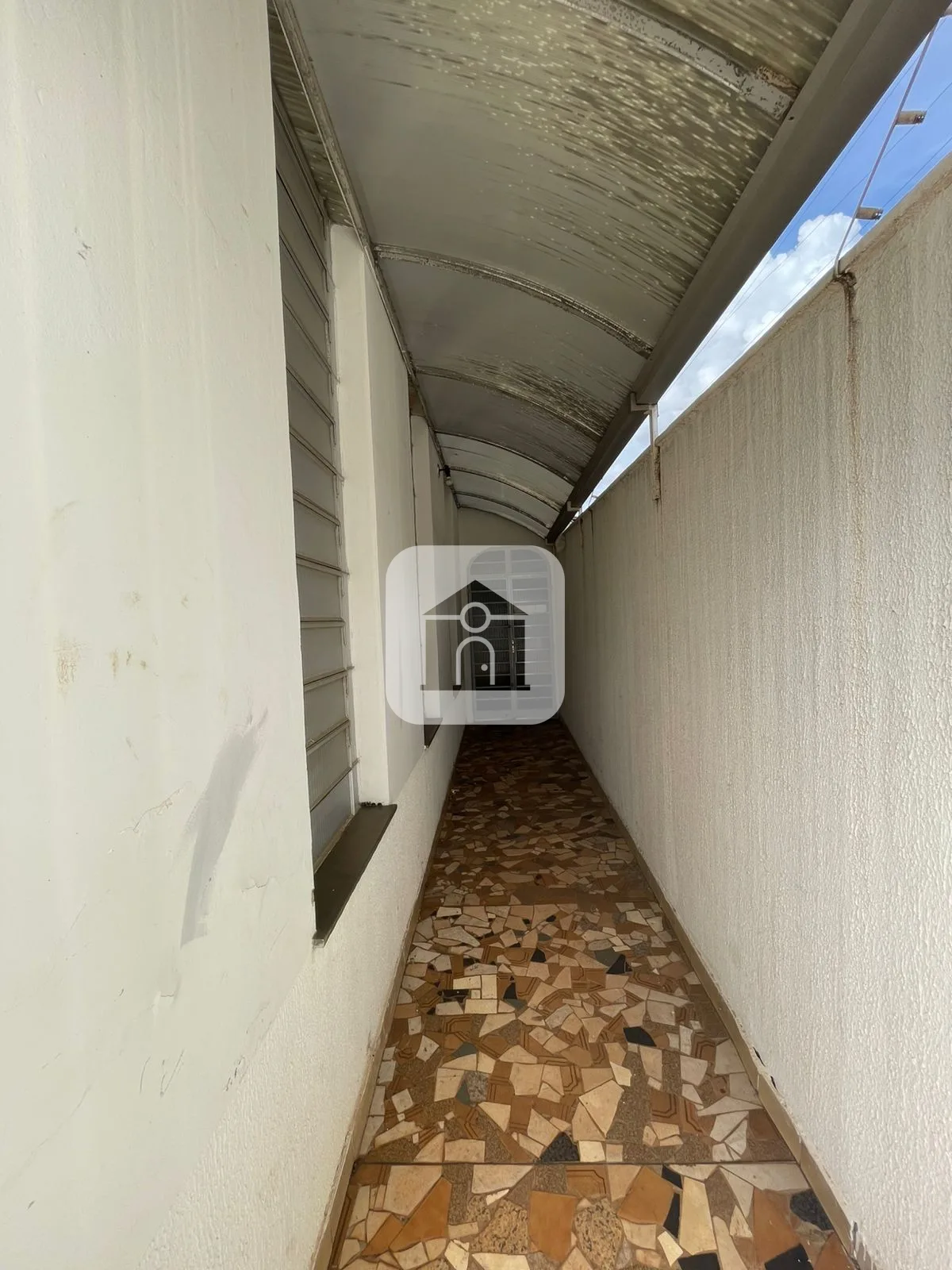 Alugar Comercial / Galp&atilde;o em Uberl&acirc;ndia R$ 4.500,00 - Foto 21