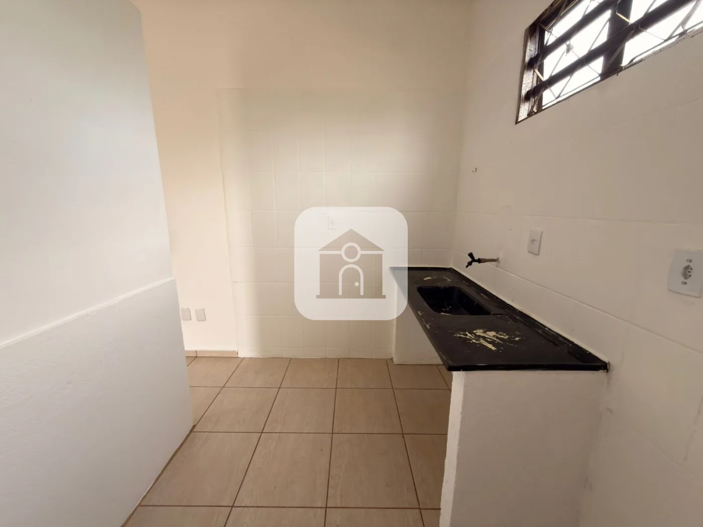Alugar Comercial / C&ocirc;modo em Uberl&acirc;ndia R$ 1.500,00 - Foto 4