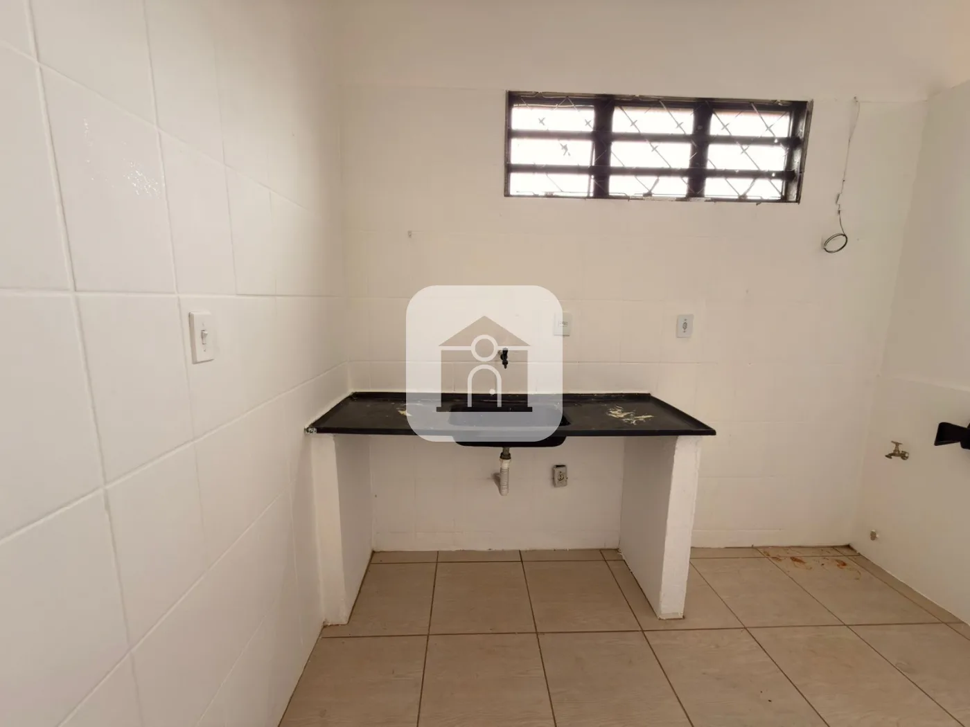 Alugar Comercial / C&ocirc;modo em Uberl&acirc;ndia R$ 1.500,00 - Foto 6