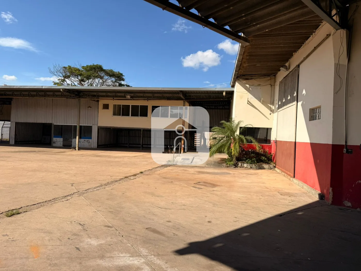 Alugar Comercial / Galp&atilde;o em Uberl&acirc;ndia R$ 35.000,00 - Foto 6