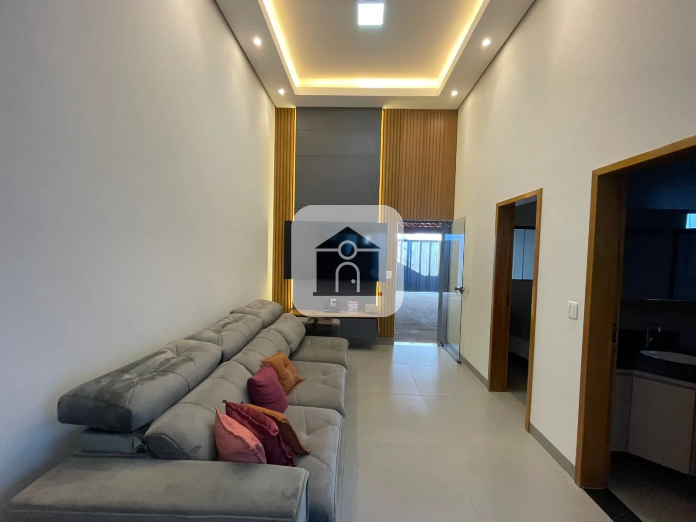 Alugar Casa / Padr&atilde;o em Uberl&acirc;ndia R$ 2.800,00 - Foto 1