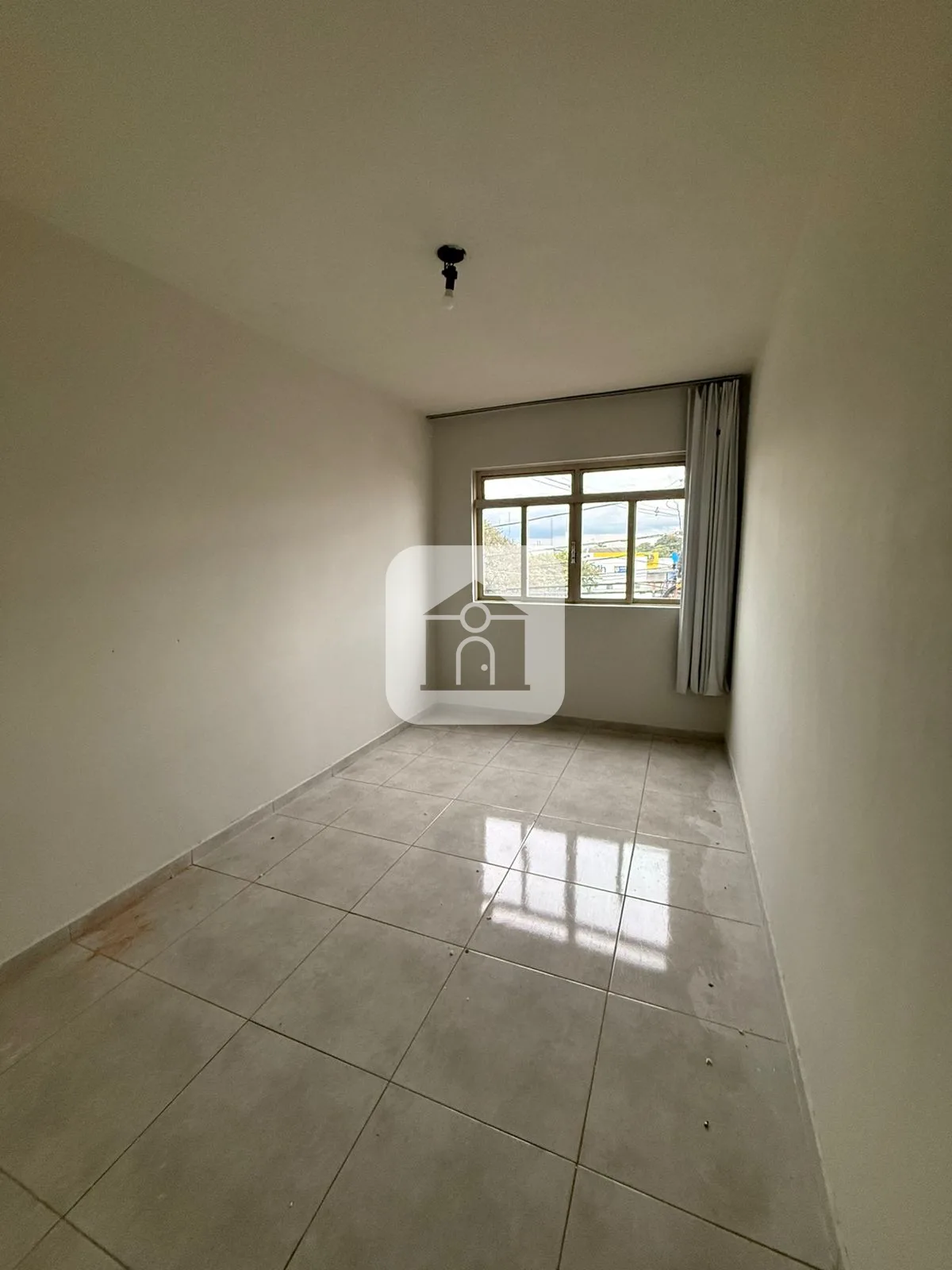 Alugar Apartamento / Sobrado em Araguari R$ 1.250,00 - Foto 3